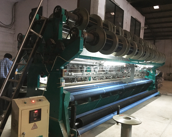 HY280型高速單針床經(jīng)編機(jī)