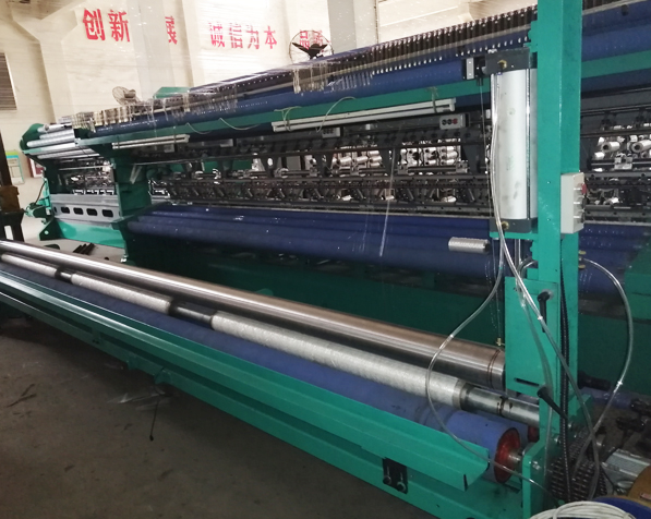 HY289捆草網(wǎng)經(jīng)編機(jī)